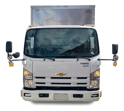 Imagen 2 de 3 de Estribo Derecho Reflectivo Chevrolet Npr 2012 A 2020 Tyg