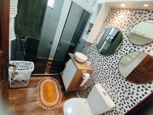 Apartamento Amplo, Seminovo, Recém Reformado, Próximo Do Centro De Angra Do Sreis