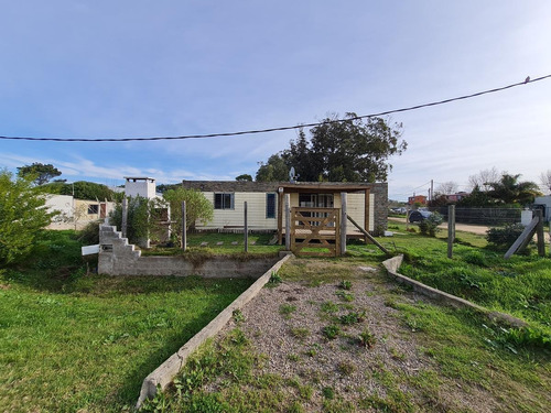 Imagen 20 de 23 de Vende 3 Casas En Un Padrón De 450 M2 - 100 Mts. De La Playa