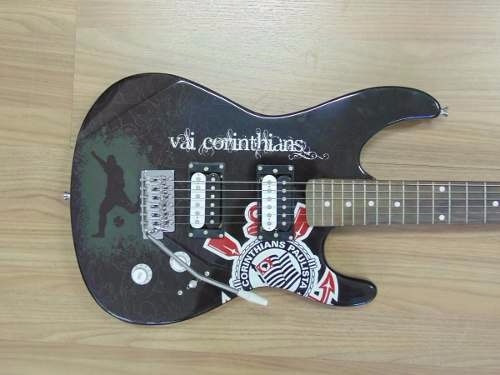 Imagem 8 de 10 de Guitarra Elétrica Corinthians Oficial Waldman