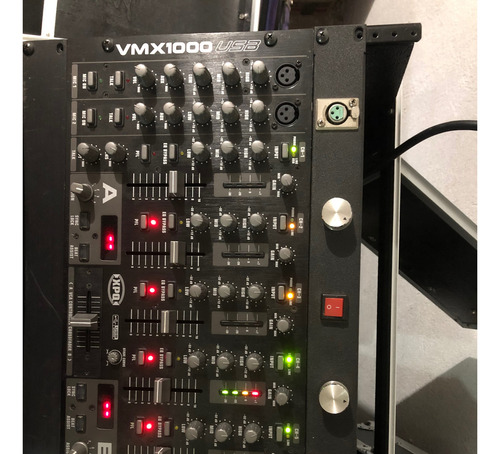 Behringer Vmx1000usb. Mezcladora Profesional Para Dj (Usado)