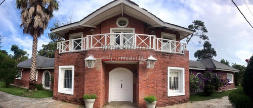 Venta Casa 4 Dormitorios Y Servicio Barrio Lugano - Ref: 1005