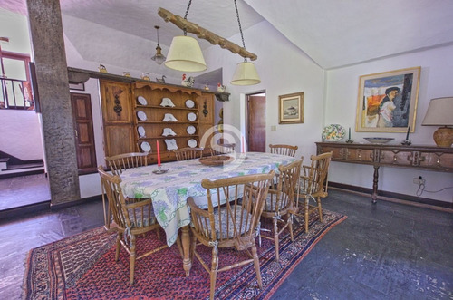 Casa De 4 Dormitorios Con Piscina Climatizada En Alquiler- Ref: 3378