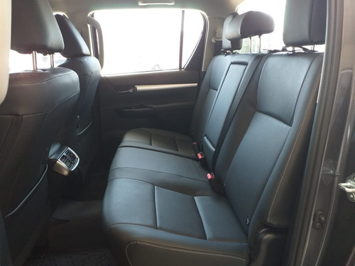 Imagen 7 de 15 de Toyota Hilux 2.8 Cd Srx 177cv 4x4 A/t Enero 2023