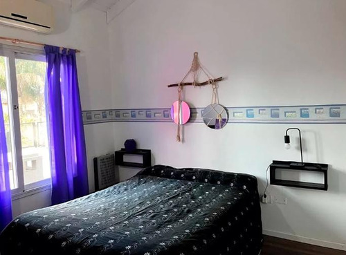 Casa En Venta Barrio Haras Maria Elena 4 Ambientes Fondo Libre Piscina