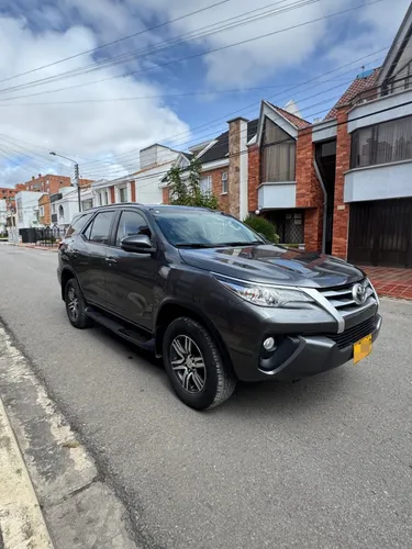 Fortuner 2,7 Tp Sw4 Street