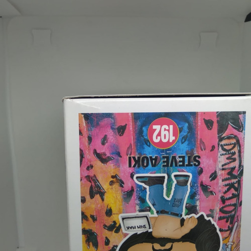 Funko Pop! Rocks - Steve Aoki With Cake #192 Caja Dañada
