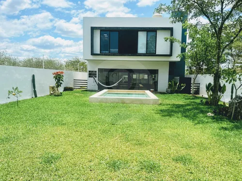 Casa En Venta En Pueblo Yaxkukul