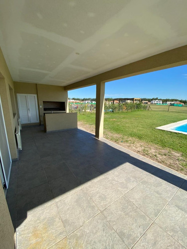 Imagen 15 de 16 de Hermosa Casa A Estrenar En Con Pileta Santa Ines Canning