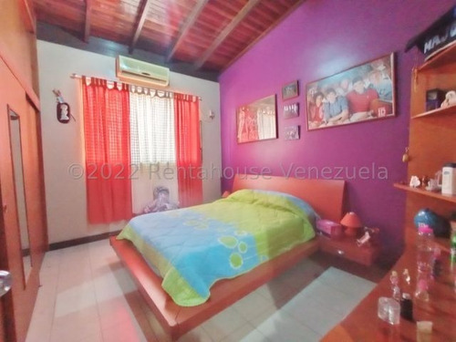 Imagen 16 de 29 de Hermosa Casa Semiamoblada Urb. El Orticeño Palo Negro 23-14003 Ejc 04243439046