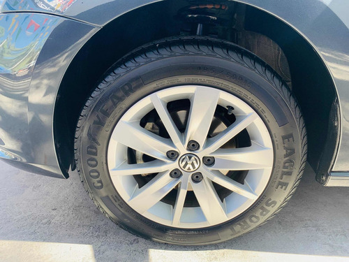 Imagen 12 de 12 de Volkswagen Vento 2019 1.6 Confortline At
