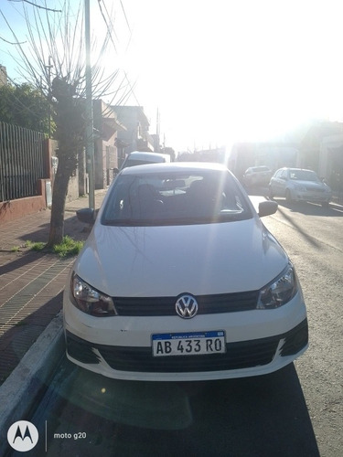 Imagen 3 de 12 de Volkswagen Gol Trend 2017 1.6 Trendline 101cv