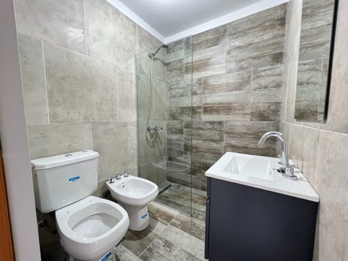 Imagen 6 de 11 de Departamento Venta 2 Amb Villa Del Parque C/balcón