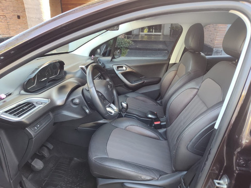 Imagen 7 de 12 de Peugeot 2008 1.6 Feline