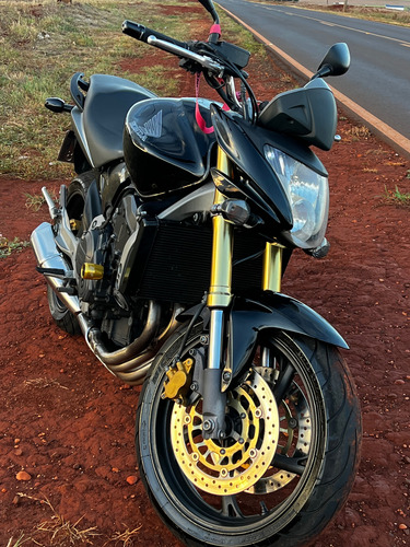 Hornet 600cc Preta Com Dourado
