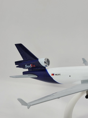 Avion A Escala De Metal Boeing 727-200 C/ruedas 20cm Varios Fedex B727