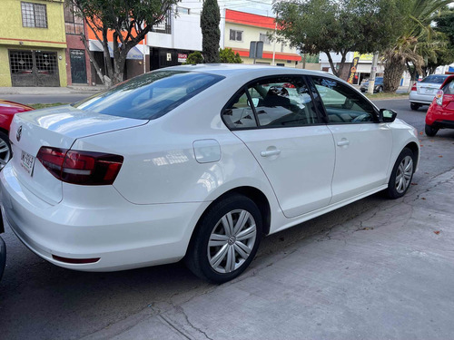 Imagen 2 de 2 de Volkswagen Jetta 2017 2.0 Tiptronic At