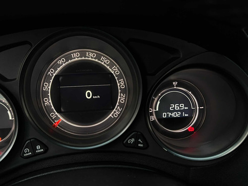 Imagen 11 de 12 de Citroën C4 Lounge Thp 6at Exclusive Pack /// 2015 - 74.000km