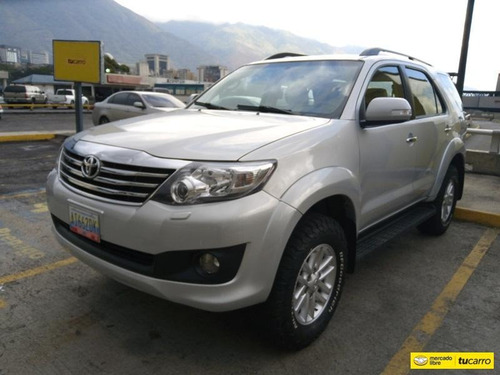 Toyota Fortuner Automática