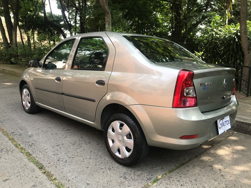 Renault Logan Expression Mt 2012