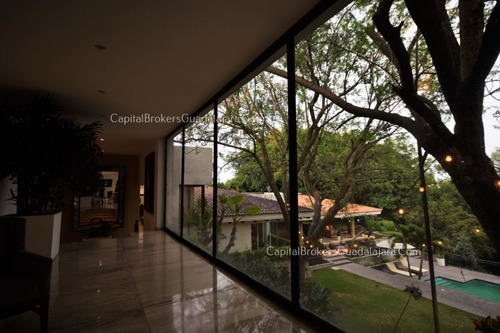 Casa En Colinas De San Javier De Lujo Con Alberca En Venta