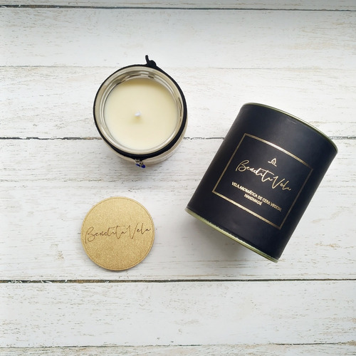 Imagem 3 de 4 de Kit 3 Velas Aromáticas Alecrim, Maçã E Canela, Baunilha