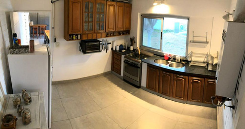 Venta - Casa 3dorm + Depto - Patio Y Pileta