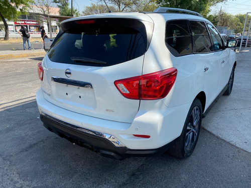 Nissan Pathfinder Exclusive Modelo 2017