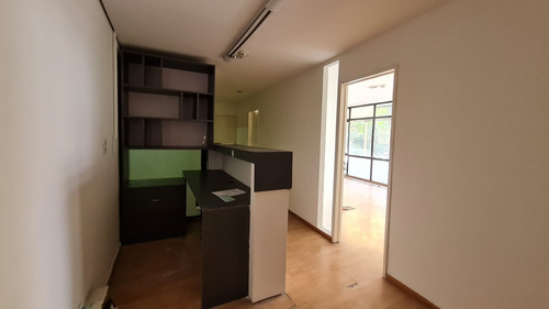 Oficina Excelente Ubicacion Zona Comercial