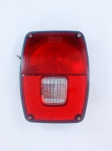 Faro Stop Ford Con Luz De Placa L4 136