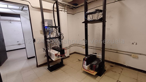 Exclusiva Empresa En El Area De Telecomunicaciones, Con Torre A 2006 Mts De Altura En Un Terreno De 870m2, En El Junquito, Urb Alto Irapa, Mls#24-20005