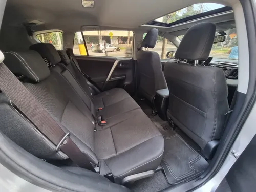 Toyota RAV4 2.0 Street