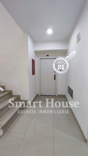 Smart House Vende Confortable Apartamento En Zona Exclusiva De Maracay, La Soledad Res.  Queen Palace Obra Gris-mcev05m