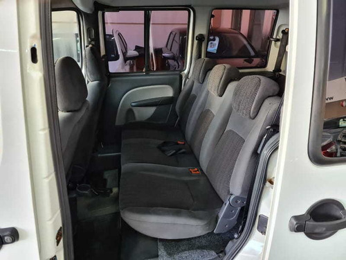 Fiat Doblo Essence 1.8 Flex 16v 5p 7l 2012