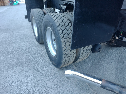 Imagem 10 de 15 de Ford Cargo 4331 Truck Carroceria Madeira Vw 24 250