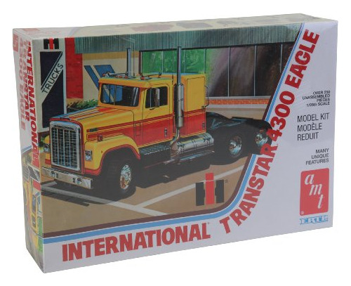 Maqueta International Transtar 4300 Eagle 1:25