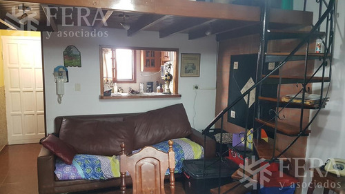Imagen 4 de 13 de Departamento Tipo Casa De 2 Ambientes Con Balcon Y Patio Con Parrilla (27612)
