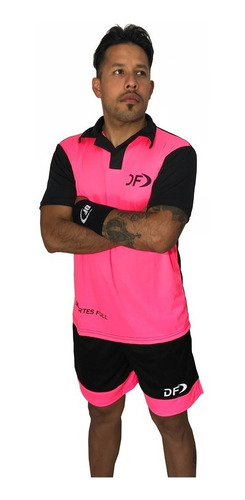 Imagen 2 de 4 de Chomba Hombre + Short Con Bolsillos. Df Talles Especiales
