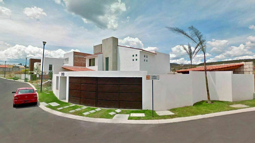 Preciosa Casa En Punta Juriquilla. 4 Habitaciones, Cuarto De
