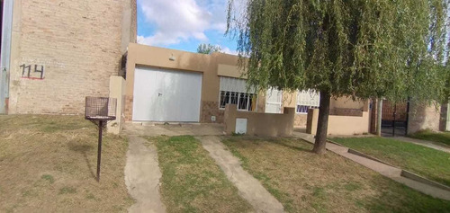 Imagen 3 de 12 de Venta En Junin (bs As) Casa, Cercana Clínica Pequeña Flia.