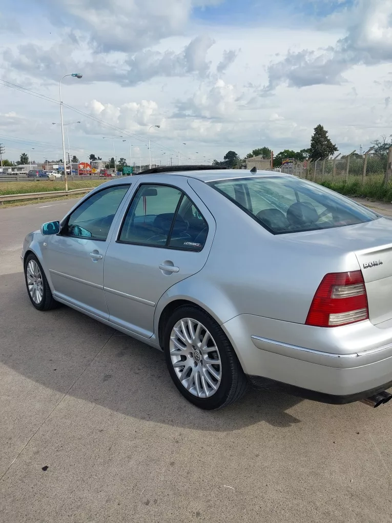 Volkswagen Bora 1.8 T Highline Cu