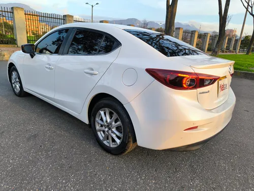 Mazda 3 2.0 Touring