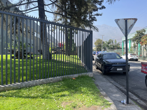 Benta Bodega La Reina 1375 M2 Y 990 Ms Construidos