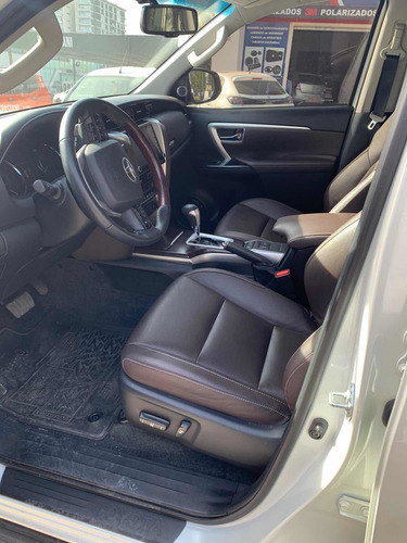 Toyota Sw4 2.8 Srx 177cv 4x4 7as At 2019