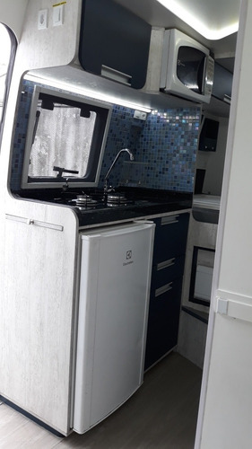 Imagem 11 de 16 de Motorhome