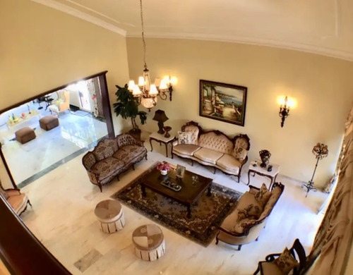 Imagen 3 de 20 de Espectacular Casa En Cuesta Hermosa Lll De Arroyo Hondo Que Cuenta Con Grandes Espacios,picina .estudio, Family Room, ,2 Cocina, 2 Area De Comedor , Sala ,estar 5 Habitaciones Cada Una Con Su Baño , T
