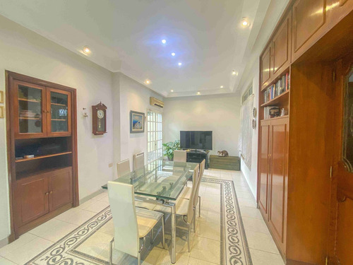 Imagen 20 de 25 de Venta Casa Caseros Centro 5 Amb Pileta 2 Cocheras