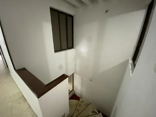 Alquiler De Apartaestudio En El Barrio Capri