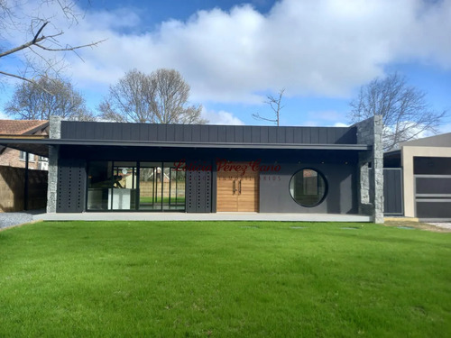 Venta Casa 3 Dormitorios En El Golf, Punta Del Este