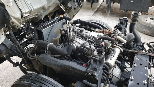 Imagen 7 de 12 de Isuzu 100 2016 Por Partes